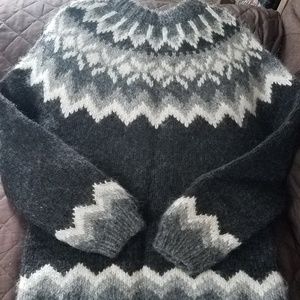 100% wool sweater hand made in Iceland.